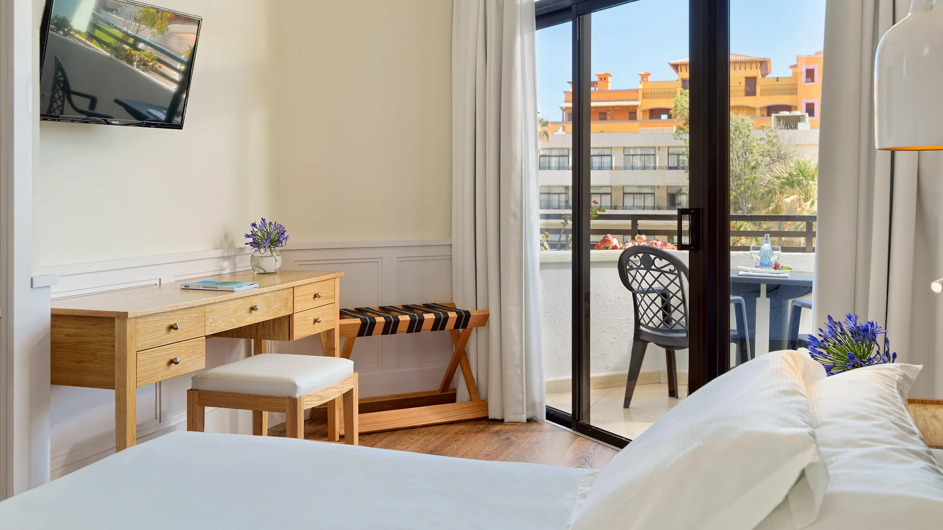 Hotel H10 Conquistador Playa de las Americas