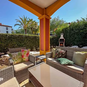 (cap001) Con Jardín Y Acceso A La Piscina. Ayamonte
